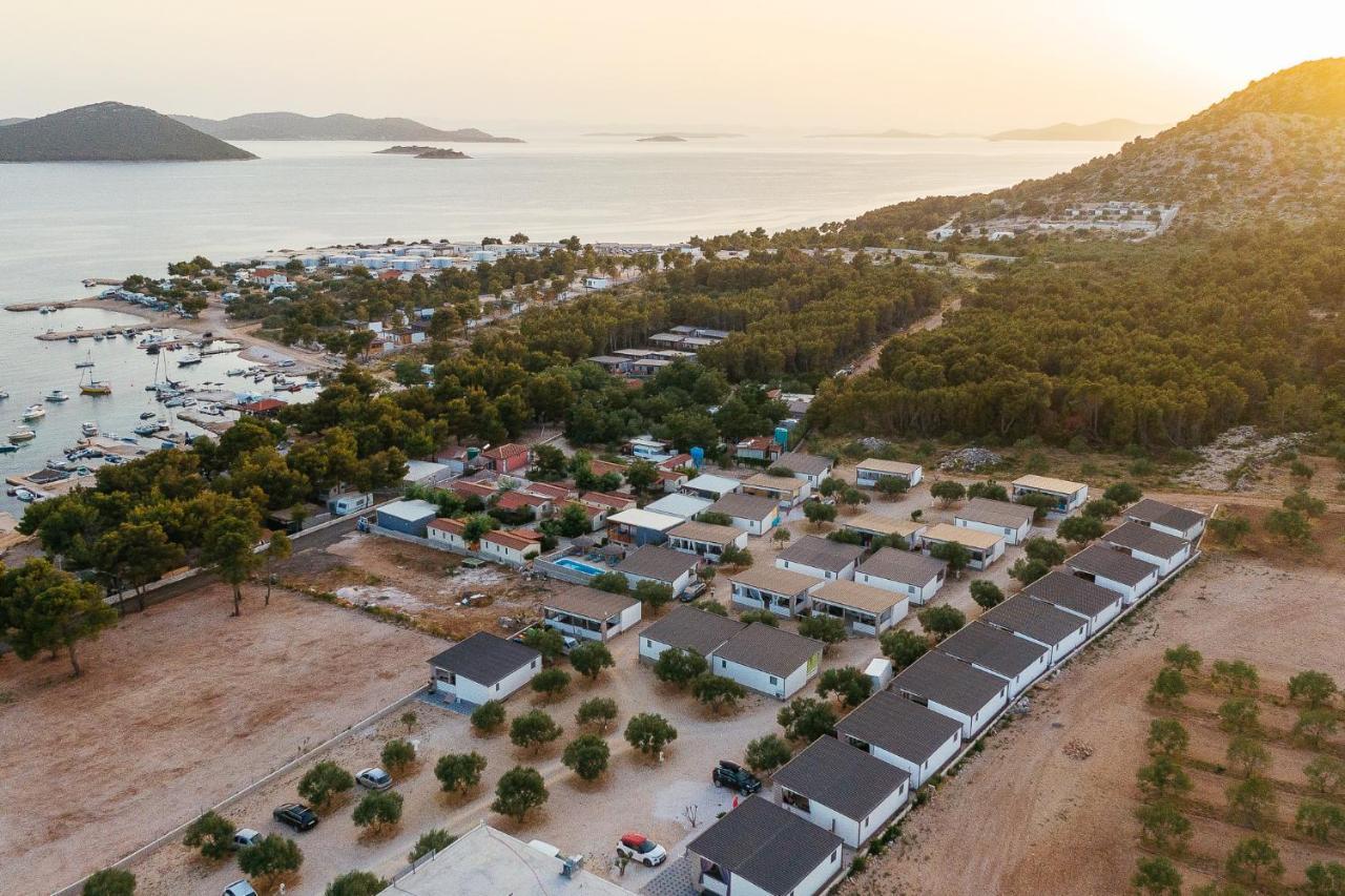 Amore Del Mare, Seaside Family Pace, Free Parking And Wifi In Camp Dalmatino Drage Eksteriør billede